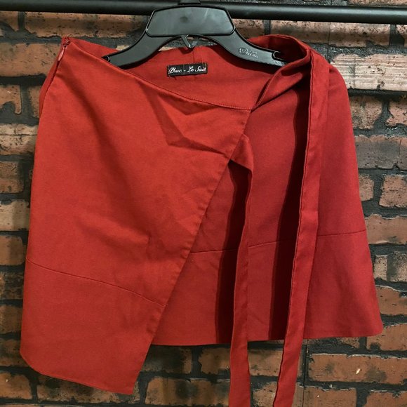 Red Tailored Tiny Short Skirt w/ Bow Tie Detail - Picture 2 of 4